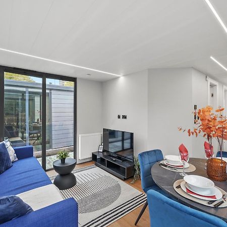 Unique Water Lodge In London - Sleeps 6 Екстер'єр фото
